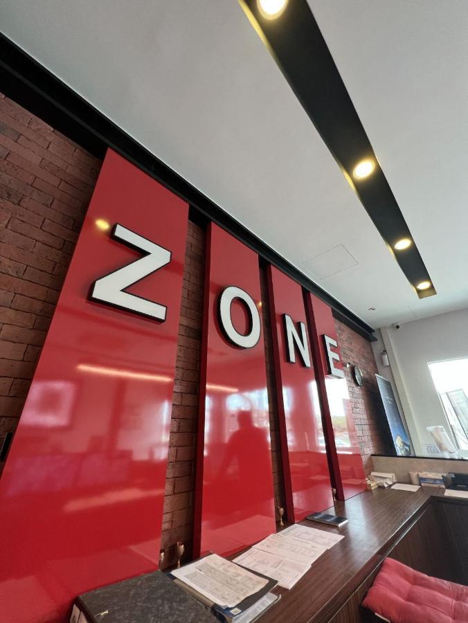 Zone Hotels, Telok Panglima Garang Teluk Panglima Garang Kültér fotó