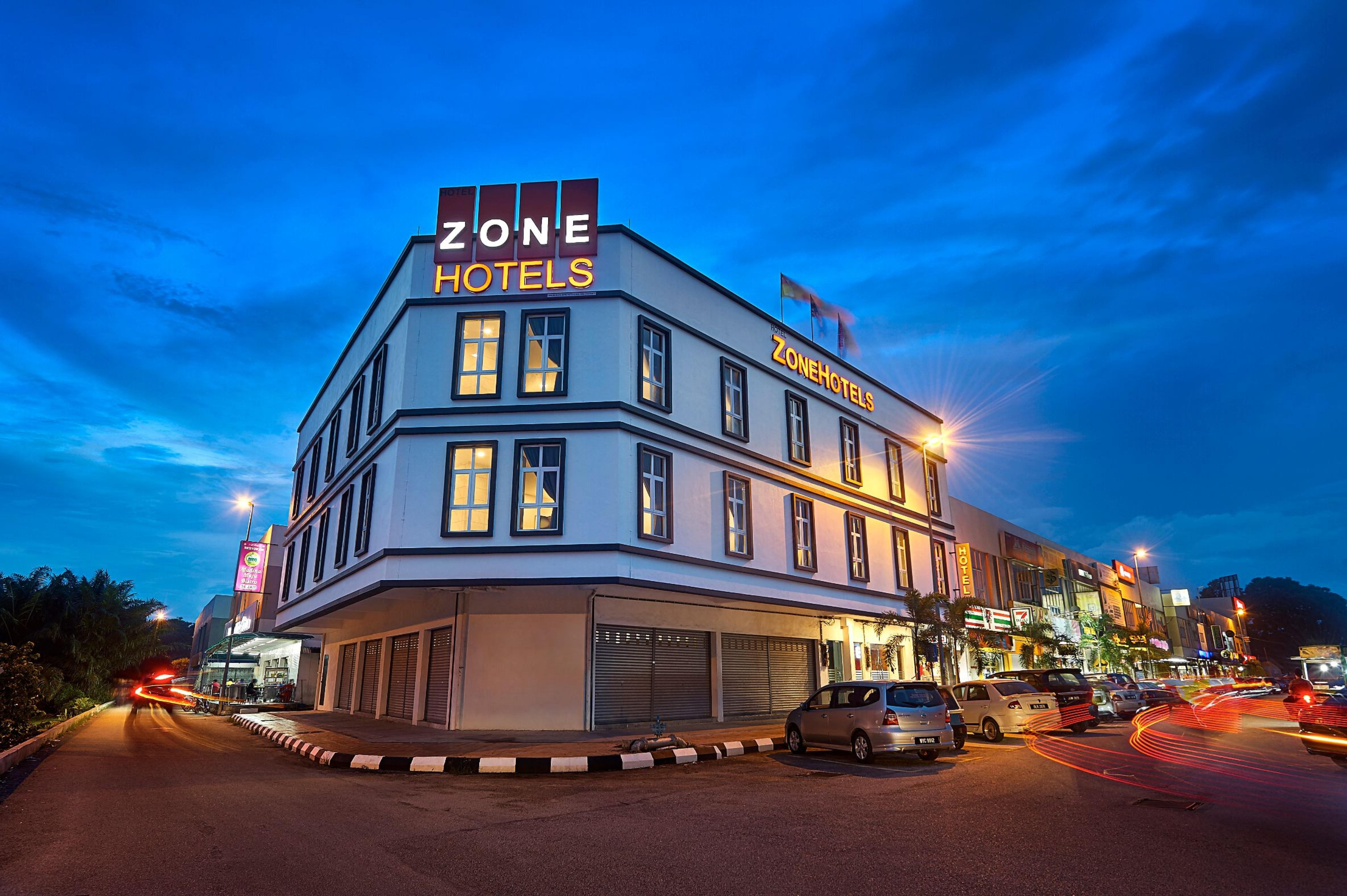 Zone Hotels, Telok Panglima Garang Teluk Panglima Garang Kültér fotó